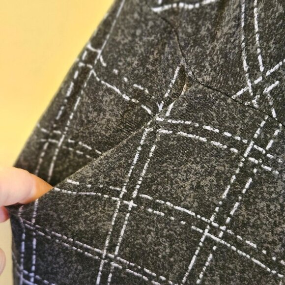 Torrid plus size "size 1" 1xl jersey knit dress (with pockets!) - Picture 3 of 5